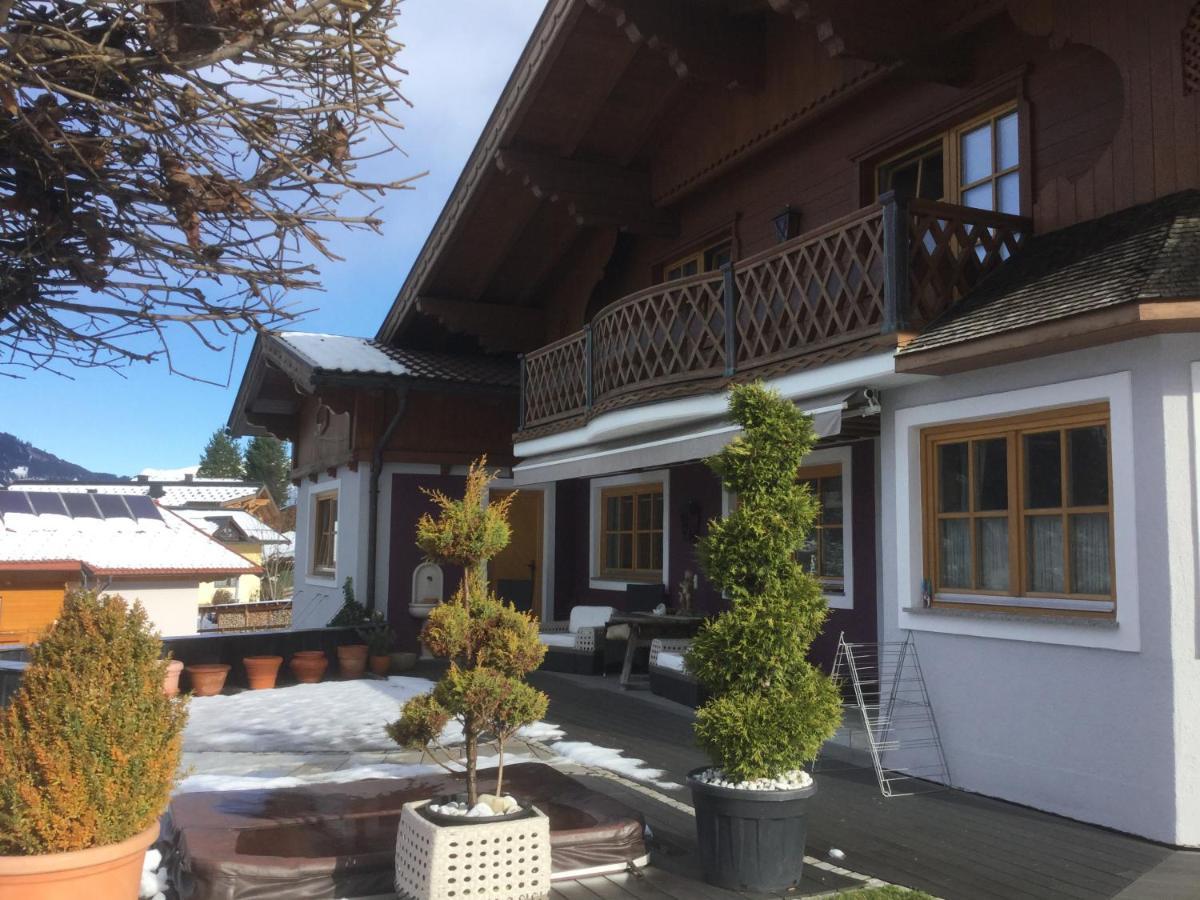 Haus Christina Apartamento Sankt Johann im Pongau Exterior foto