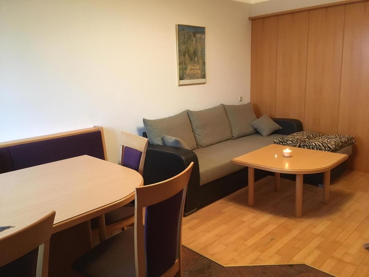 Haus Christina Apartamento Sankt Johann im Pongau Exterior foto