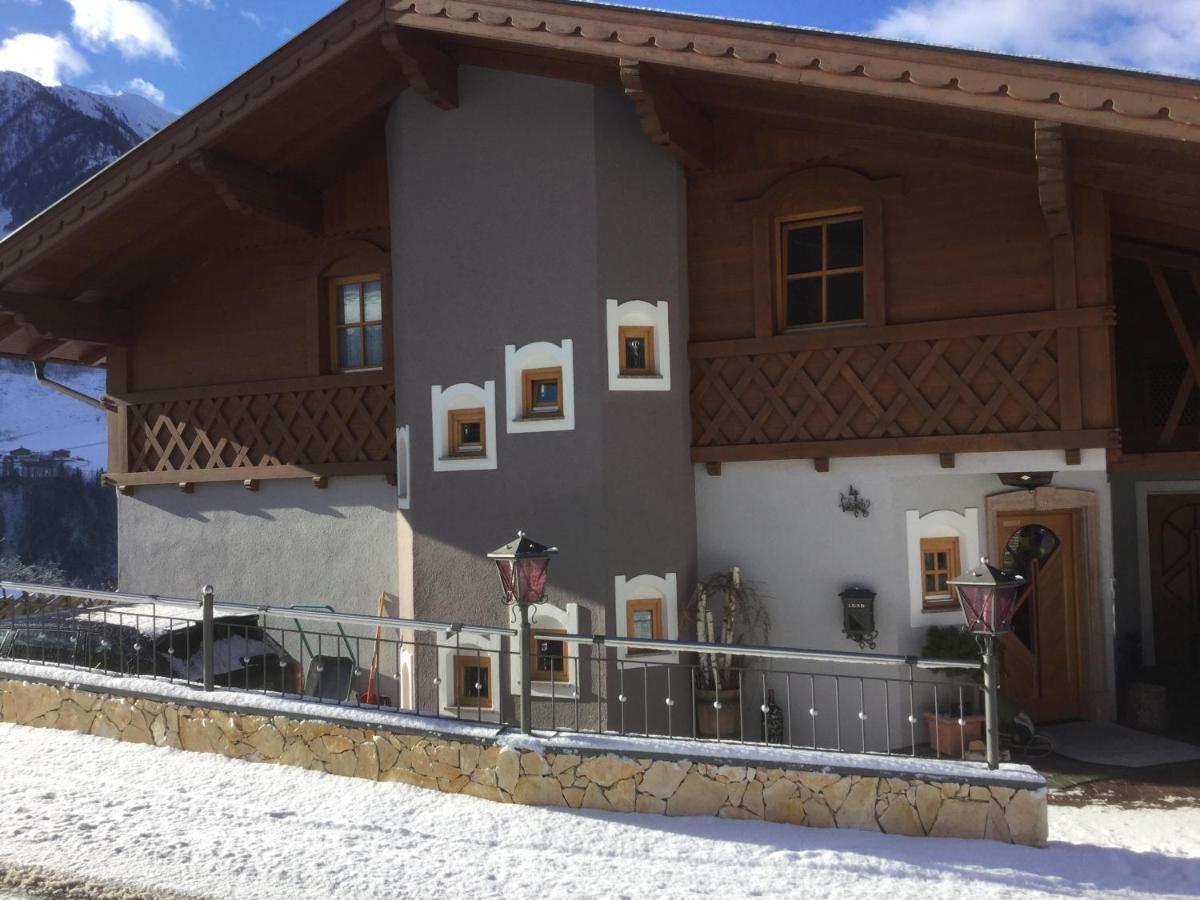 Haus Christina Apartamento Sankt Johann im Pongau Exterior foto