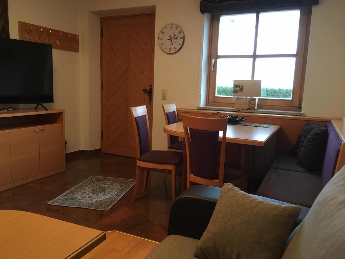 Haus Christina Apartamento Sankt Johann im Pongau Exterior foto